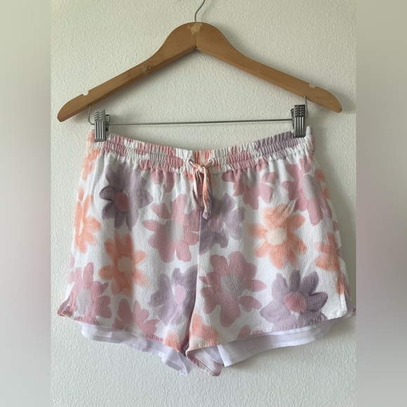Aritzia | Sunday Best Malcolm Shorts Floral Watercolor Pebble Crepe Lined Size S - Picture 3 of 15